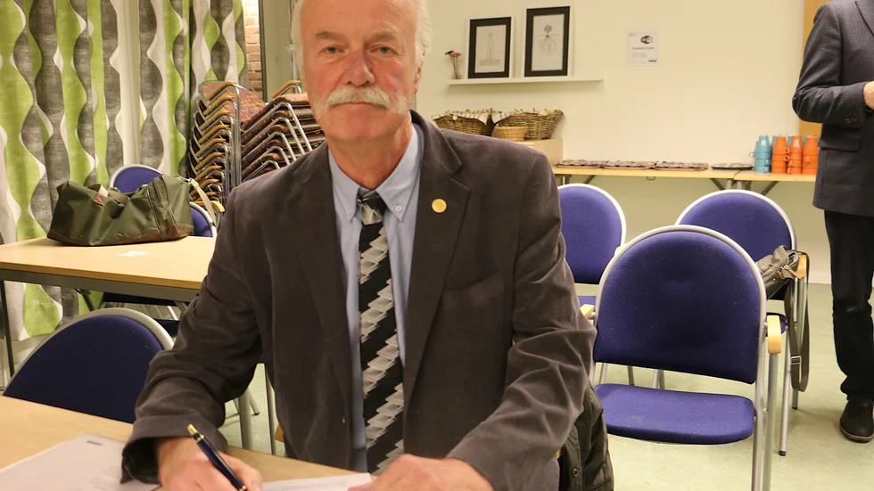 Lennart Beijer dammar av sin gamla idé, att slå ihop Hultsfred och Vimmerby kommuner. En tanke som är lika aktuell nu som då, tycker han.