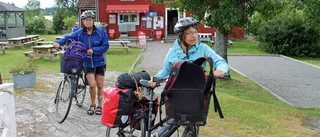 Havsbesök bland hurtiga cyklister och skvattram