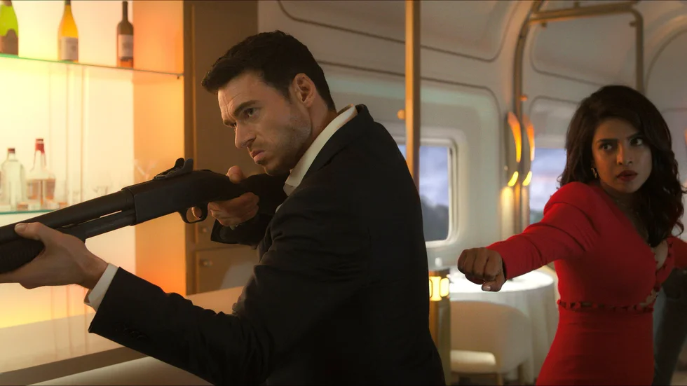 Richard Madden och Priyanka Chopra spelar i "Citadel". Pressbild.