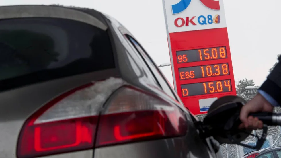 BESTRIDER. OK Norrbotten har tagit på sig att de hade dålig diesel under en period i augusti 2011, men deras advokat Kristoffer Ribbing ifrågasätter om alla ­fordon som Samelandsresor vill ha ersättning för faktiskt har skadats.