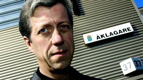 Kammaråklagare Åke Hansson uppmanar allmänheten att höra av sig till Haparandapolisen om de har iakttagit någonting speciellt under den gågna helgen i trakerna kring Kukkola, speciellt intresserad är polisen av information om en grå Mercedes. FOTO: Maria Åsén