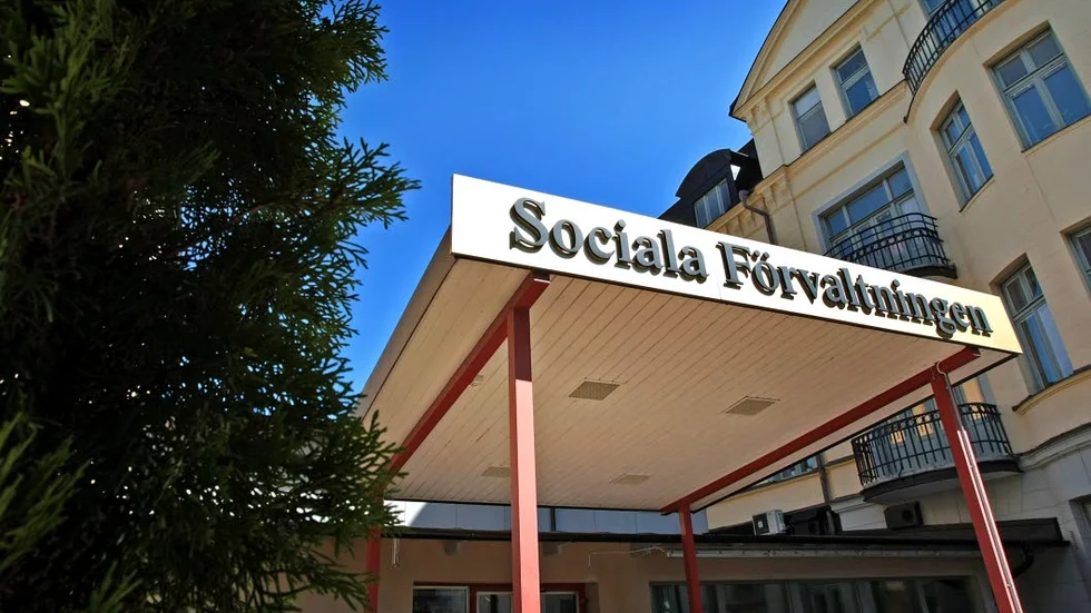 Socialförvaltningen rapporterade inte till barn- och ungdomspsysk om ett barn som uttryckt självmordstankar. Barnet begick senare självmord och socialtjänsten kritiseras nu.