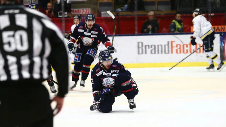 Nichlas Hardt satte det avgörande 3-2-målet.