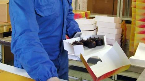 Göran Esberg flyttar sin chokladfabrik från Kuttainen till Björkön utanför Bensbyn.FOTO: Lina Norberg Juuso