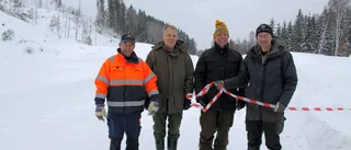 Väg blev firad trots snökaos