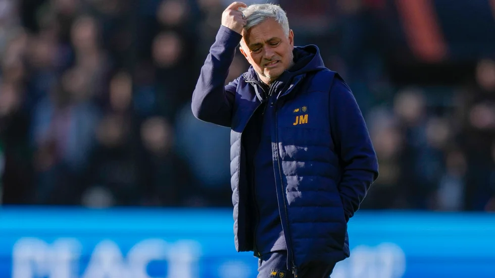 Det blev en tung afton för José Mourinho i Rotterdam.