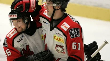 Den förre Luleåspelaren Tomas Wallgren (t.v.).