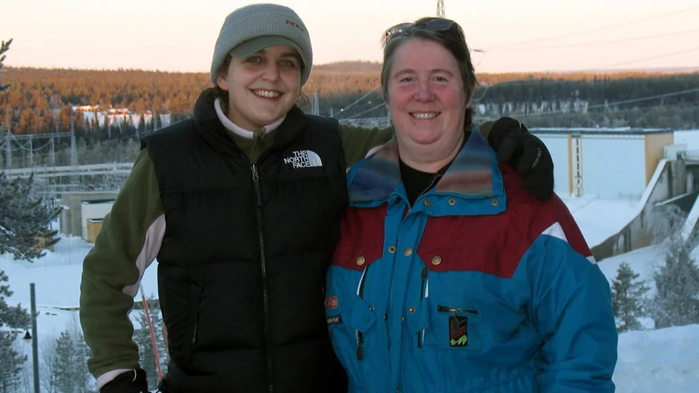 Inflyttare har man alltid varit van vid i Porjus och fortfarande flyttar folk dit. Här två av dem - Ines Hulsman, ursprungligen Holland och Patricia Cowern, England.FOTO: John Filipsson