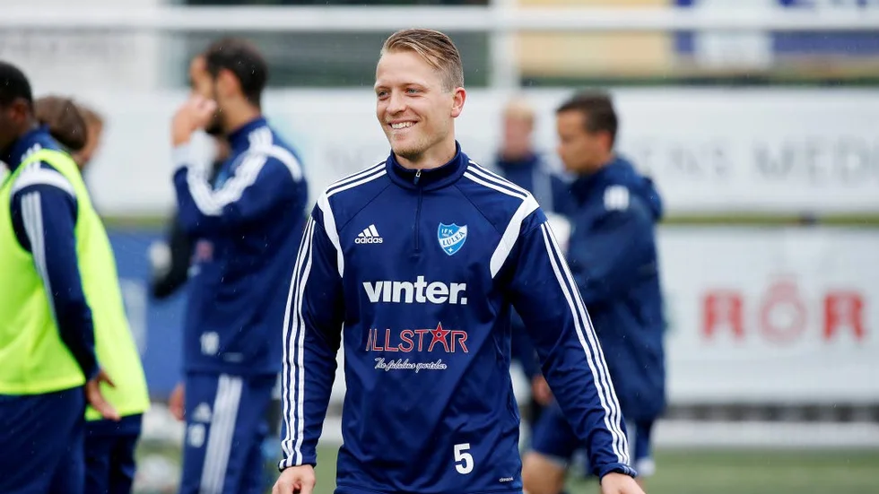 Lugn i stormen. IFK Luleås lagkapten Kalle Norrbin känner lugnet trots den tunga säsonsstarten. ”Det kommer att vända”, säger han.