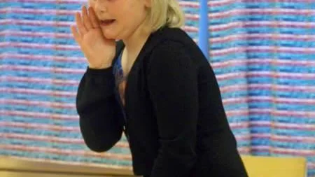 När Miriam Jakobsson, nio år, gjorde entré som Madonna, ville skratten inte tystna.