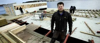 Pråm ska bli nöjeseldorado i Luleå