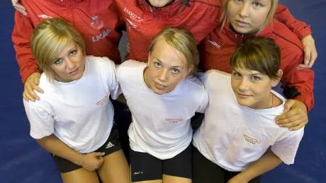 Fem svenska medaljhopp - och ett danskt. Under veckan ska de sex GSK-tejerna Johanna Mattsson, Hanna Wennström, Linda Larsson, Lisa Mattsson, Hanna Johansson och Nanna Hyllegaard Pedersen försvara sina respektive  länders färger under junior-VM i Istanbul. Foto: GöranStröm