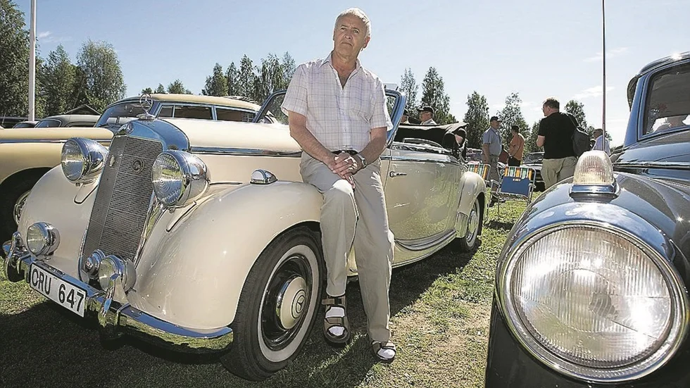 Från totalrostad till totalrustad, Bernt Erik Gustavssons gräddfärgade Mercedes cabriolet.                 FOTO: Göran StrÖM