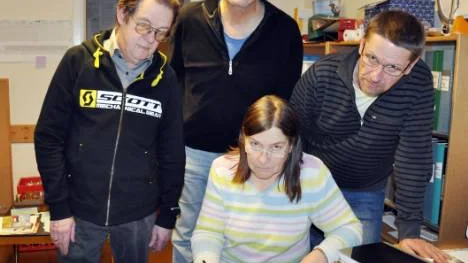 Räkenskaperna går inte i hop för Fria Sällskapet Länkarna, som nu ansöker om extra anslag och varslar tre anställda. Rickard Strande, Hasse Stenudd, Rolf Mikaelsson och Birgit Olofsson.FOTO: Marie Ridderström