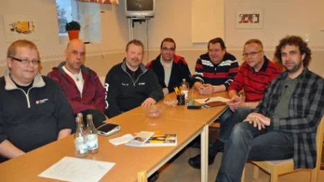 Det kommer finnas stora men angenäma utmaningar i Pajala framöver är de fyra LO-facken övertygade om. Daniel Eneslätt, Lars Nilsson (SEKO), Tomas Nilsson, Olov Wiklund, Aare Määttä (SEKO), Bengt-Erik Rolfs och Magnus Ekeljung (SEKO) fanns bland deltagarna.<_Bildtext Fotobyline>FOTO: K-L SUNDQVIST</_Bildtext Fotobyline>