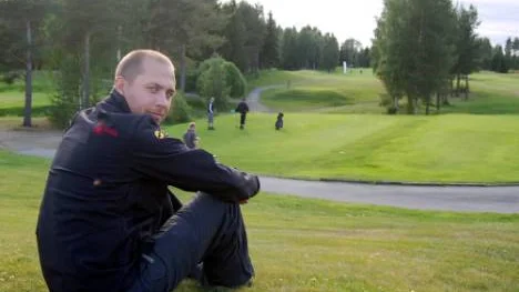Golfproffset Oskar Bergman är hemma i Boden för att träna och ladda batterierna inför andra halvan av säsongen. Då ska han fortsätta jaga en plats på PGA-touren 2010. I höst ska han också bli pappa för första gången.