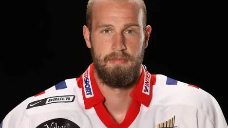 Jonsson - sträckte ljumsken.