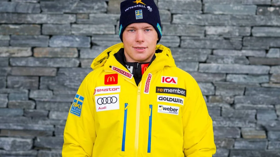 redo för start. 22-årige Kristoffer Jakobsen från Storklintens Alpina i Boden ska debutera i Världscupen i storslalom på söndag i Sölden.