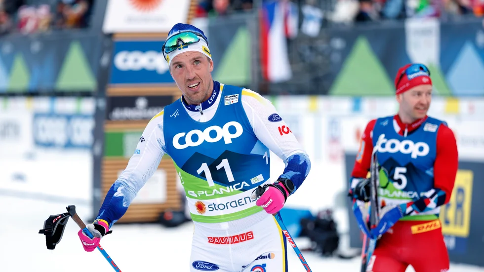 "Medalj ska vi ha". Calle Halfvarsson är övertygad om att Sverige tar medalj i den långa herrstafetten senare under skid-VM i Planica.