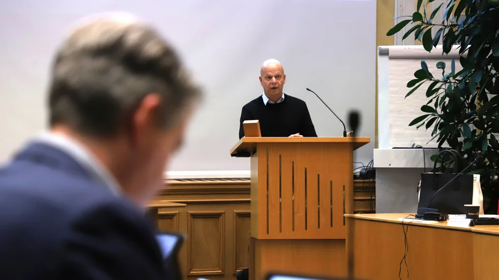 Peder Brandt, Linköpings ekonomidirektör, flaggar för ett tufft 2024. "Vi såg att det fattades 200 miljoner kronor", säger han.
