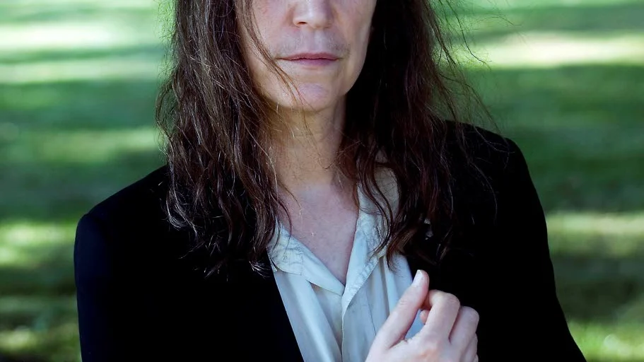 läsvärd. Patti Smith – intressantare än Knausgård och helt utan ego.