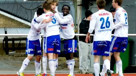 Offensiv islossning. IFK Luleå gjorde fem mål borta mot Selånger och har häng på tabelltoppen.