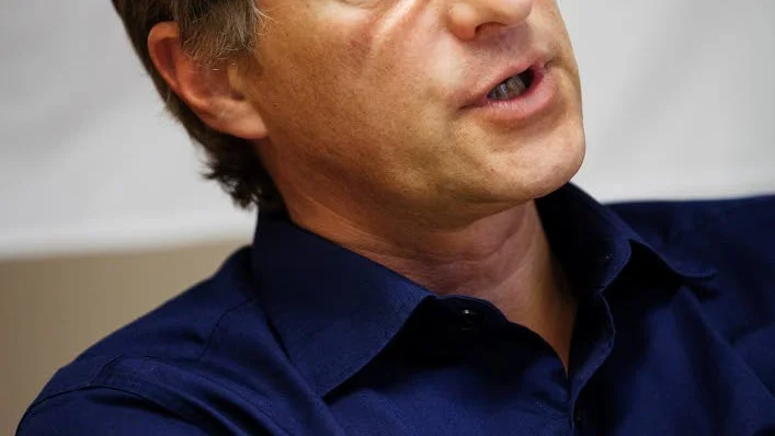 Krister Hammarberg (M) vill se flexiblare bullerregler för att inte hämma byggandet i städer.