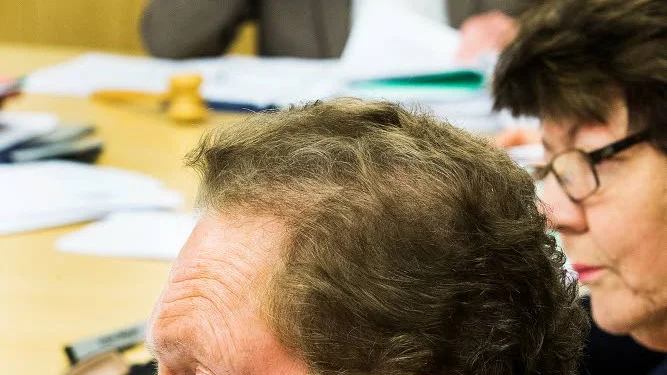 SNART STOLBYTE? Kenneth Backgård blir ordförande om det nya styret blir verklighet. Då får han sätta sig på Kent Ögrens stol i landstingsstyrelsen.