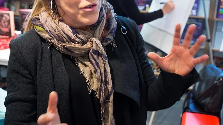 Otrogen. Åsa Larsson säger att Pax-projektet är en tillfällig otrohetsaffär.