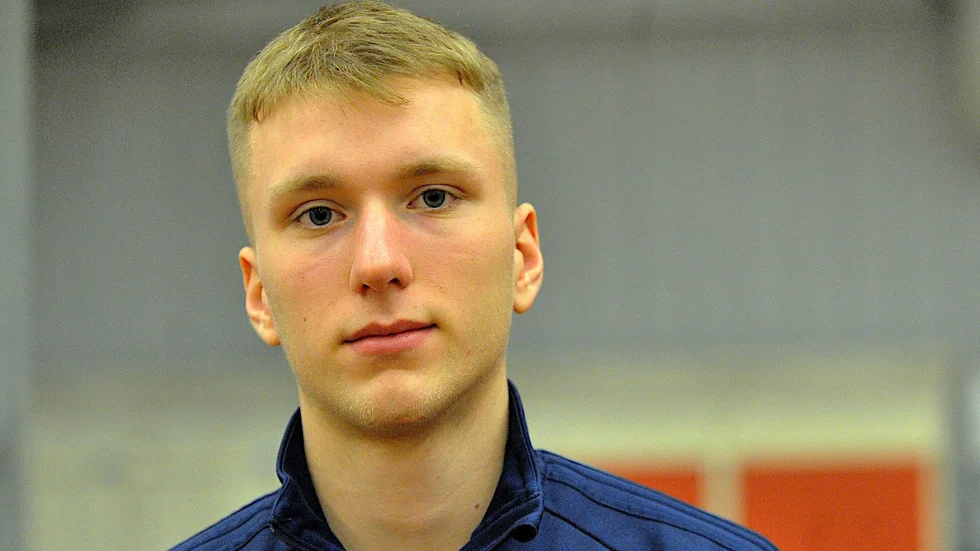 Elias Engström har bestämt sig. Det blir en återkomst till moderklubben Notvikens IK. 18-åringen är nu klar för nykomlingen i division 2.