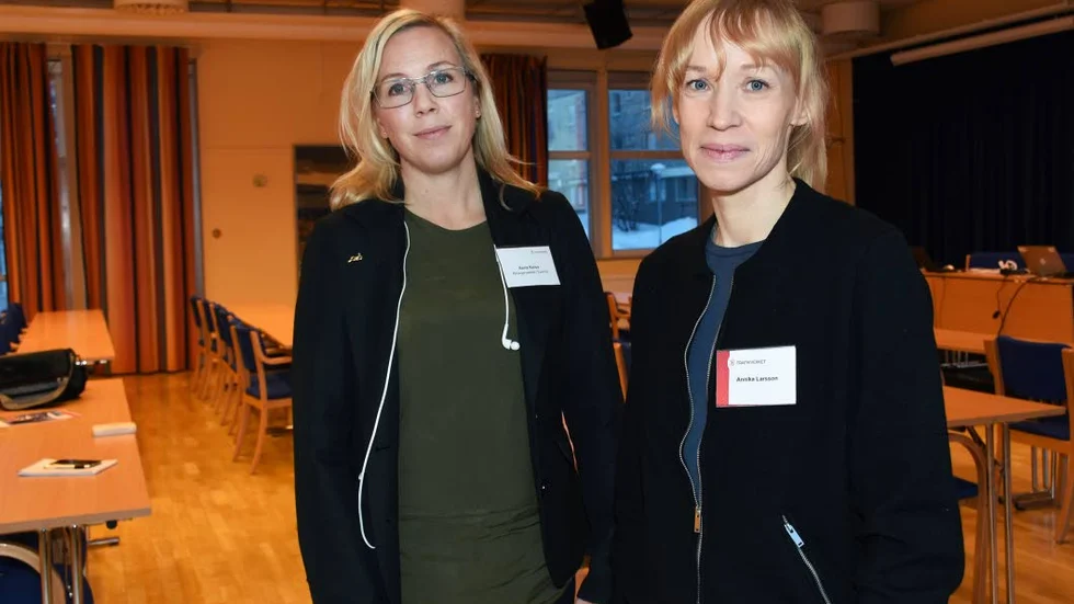 FYRA ALTERNATIV. Anna Keisu, biträdande uppdragsledare Sweco och Annika Larsson, projektledare Trafikverket presenterade fyra alternativ för dragningen av E10 förbi nya centrum.