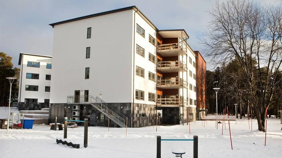 Vid Bergvikens vård- och omsorgsboende finns 72 platser i två hus. Det finns planer för ytterligare två hus, men för dem finns inga beslut ännu.