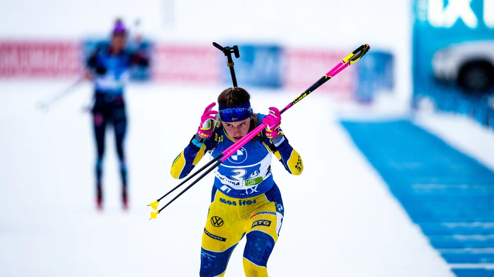 Elvira Öberg är tillbaka i landslaget efter att ha missat de senaste tävlingarna på grund av sjukdom.