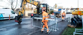 Vattenläcka i centrala Motala: "Den kan ha spruckit på längden" 
