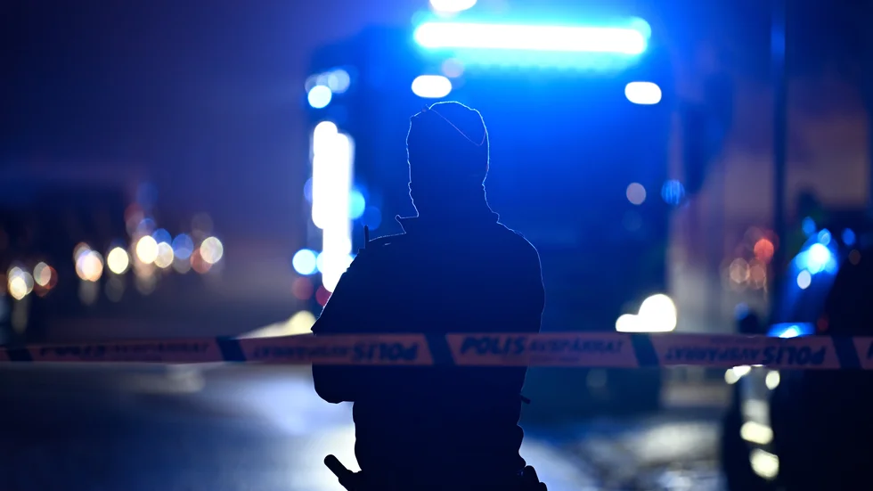 En äldre man har dött efter att en brand brutit ut i en villa i Österåkers kommun. Arkivbild.