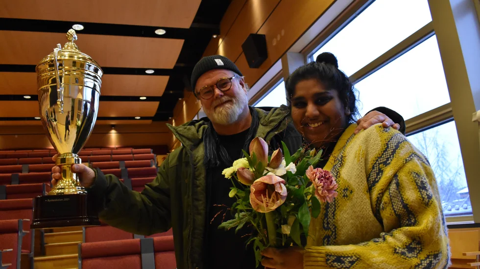 Stefan Schönfeldt och Lisa Jonnervik vid Ungdomsverket prisas för sitt arbete med PRISMA.