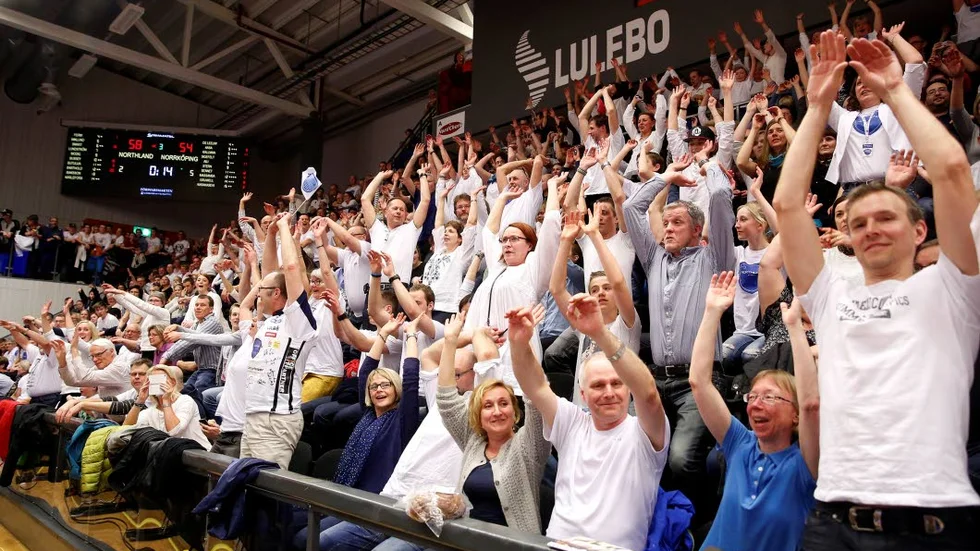 Fullsatt. Det blir lapp på luckan på måndag i Luleå energi arena.