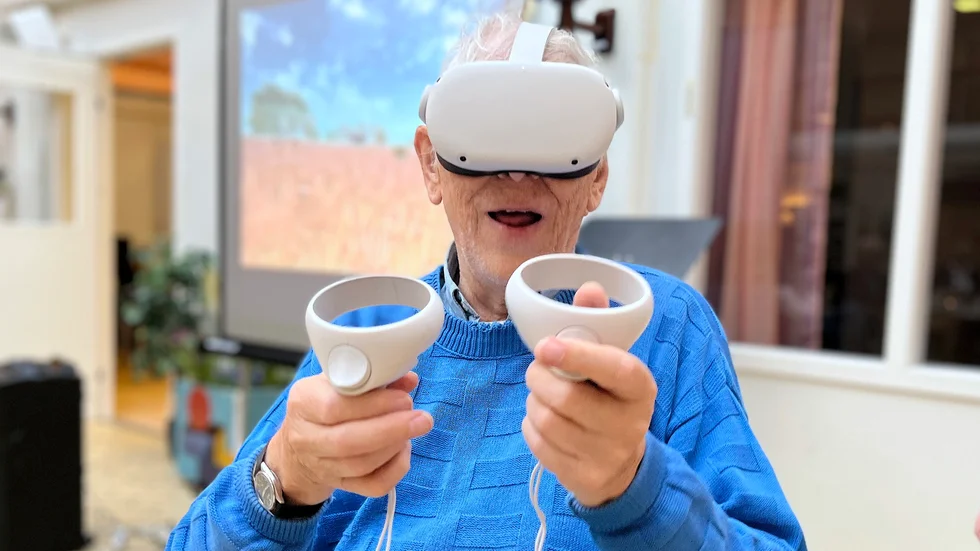 Gösta Dallin, 88 år, en av dem som bor på Solgården uppskattade VR-glasögonen.
