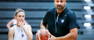 Mästartränaren coachar – mot läkarnas vilja