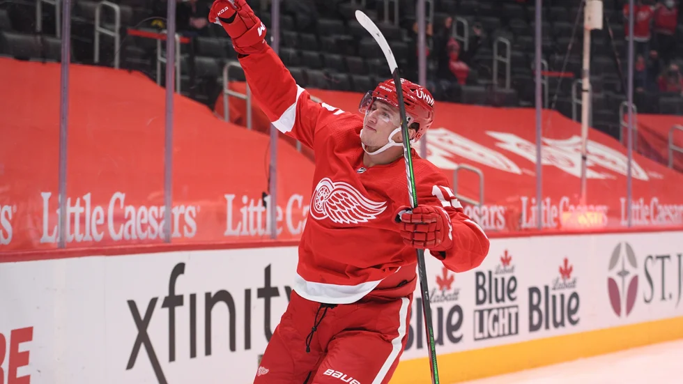 Jakub Vrana funderar över framtiden. Då kan LHC bli aktuellt.