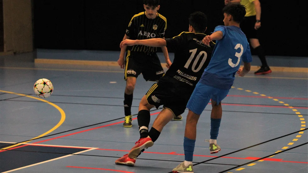 Boren futsal cup startade på onsdagen med juniorturneringen. Här LSW mot Vimmerby i finalen.