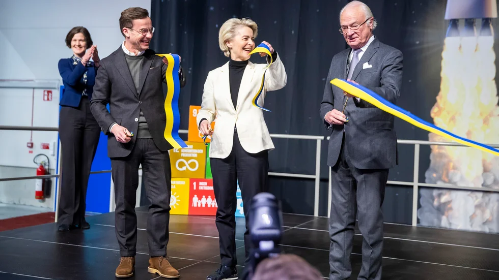 Kungen, statsministern och EU-kommissionens ordförande Ursula von der Leyen klippte bandet.