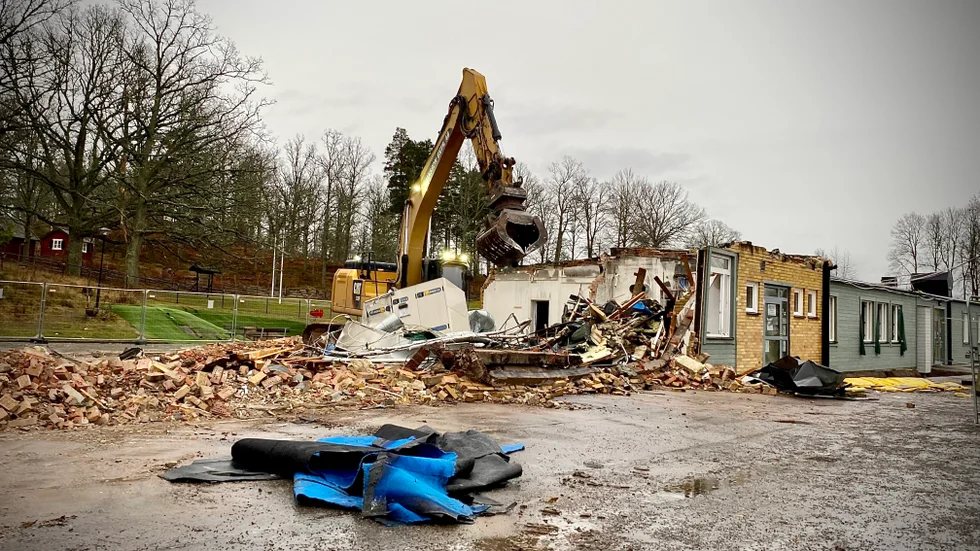 I december 2022 brann delar av Alléskolan. De brandhärjade lokalerna revs året därpå. Frågan om nya skollokaler är ännu inte avgjord. 