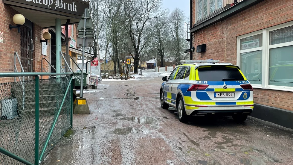 Polisen befinner sig i Ekeby efter ett rånförsök.