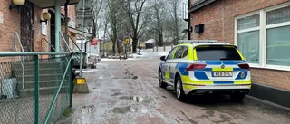 Tonåring knivskuren vid rånförsök i Uppsala – polis söker två maskerade gärningsmän