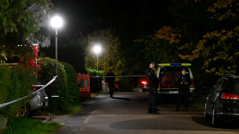 Det genomfördes en stor polisinsats i området under kvällen efter skottlossningen.