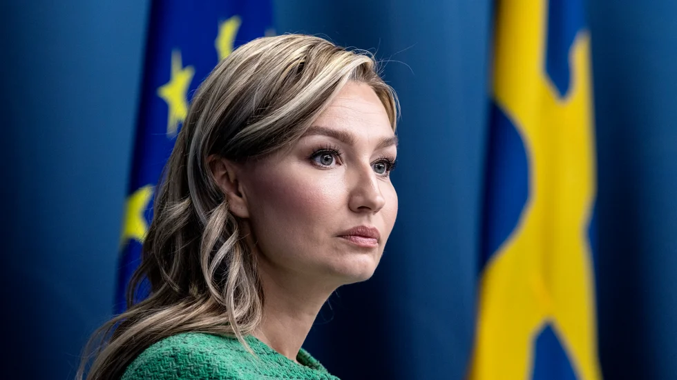 Energi- och näringsminister Ebba Busch (KD) borde snarast se till att regeringen arbetar fram en långsiktig materialneutral strategi för ett hållbart bostadsbyggande, skriver Svensk Betongs vd Malin Löfsjögård. 