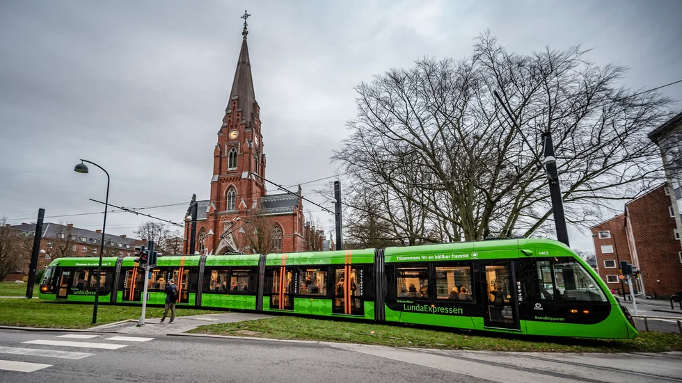 Lund har helt andra förutsättning för spårvägen än Uppsala, skriver Anders Lindvall och Inger Hallqvist Lindvall.