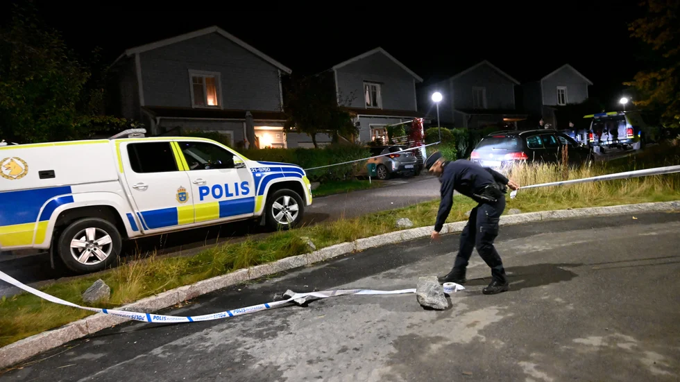 Brottsplatsen spärrades av i polisens arbete efter skjutningen den 29 september förra året.