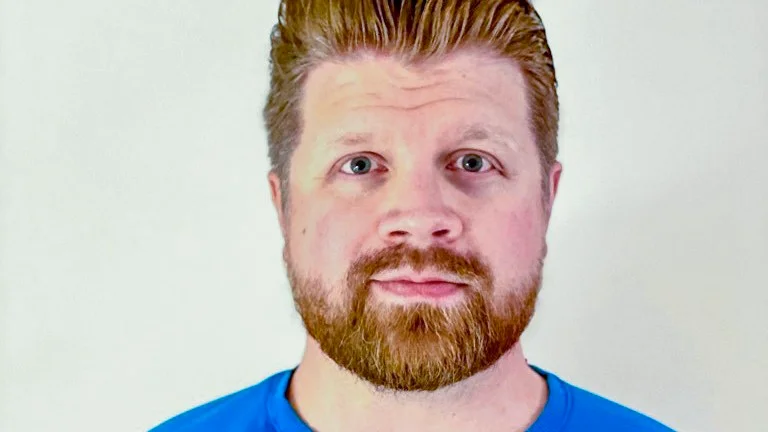 Anton Hjärtberg, skadedjurstekniker, Anticimex, varnar för fågelmatning vintertid. Råttornas tillgång till mat måste begränsas. 